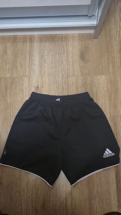 Spodenki firmy Adidas roz. XS