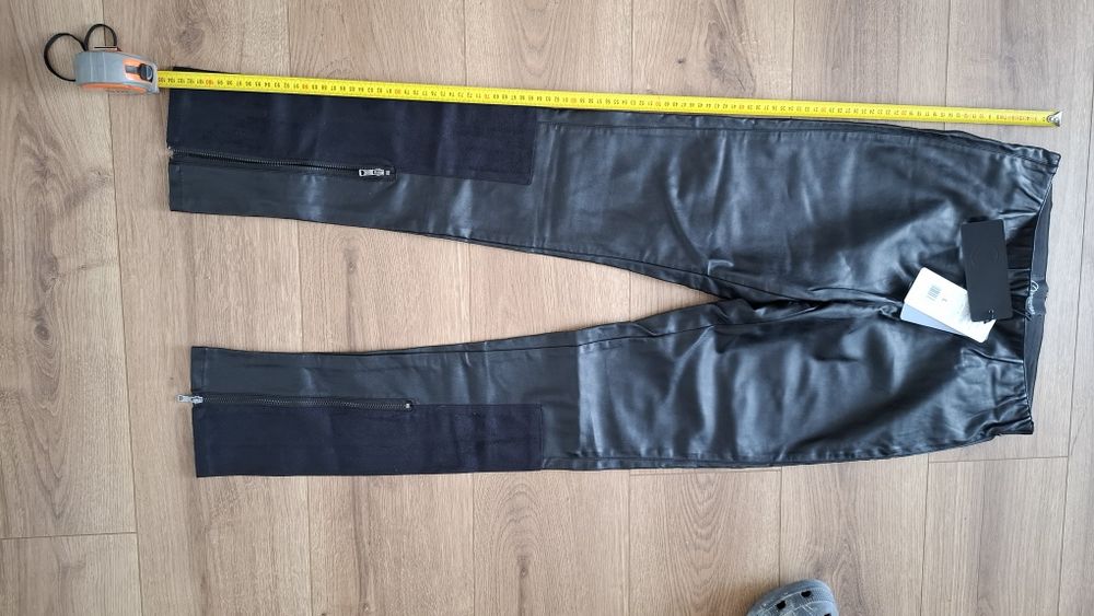 Czarne spodnie rozm L by Gosia Baczyńska