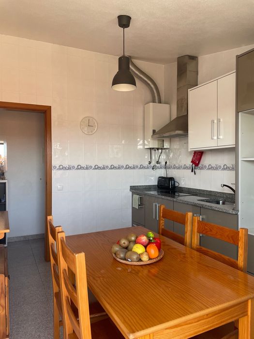 Apartamento confortável com varanda