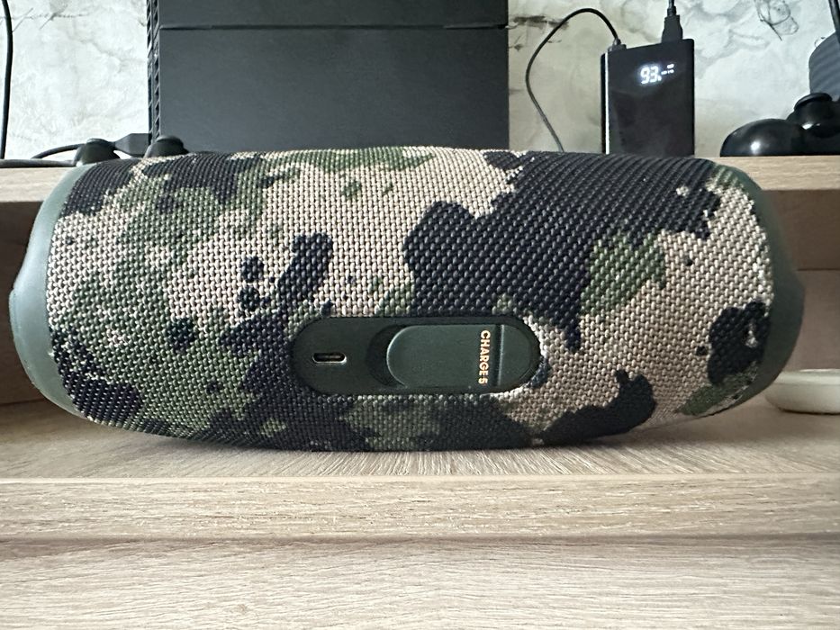 Продам колонку JBL Charge 5 в отличном техническом состоянии!Б/У