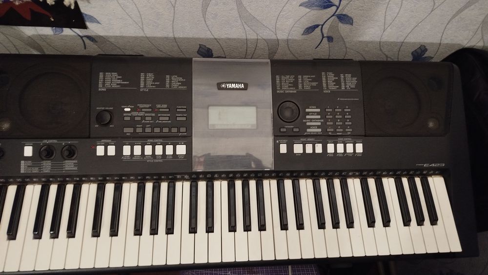 Синтезатор yamaha Е423