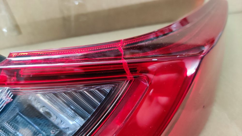Ліхтар задній правий Toyota Camry 80 full led