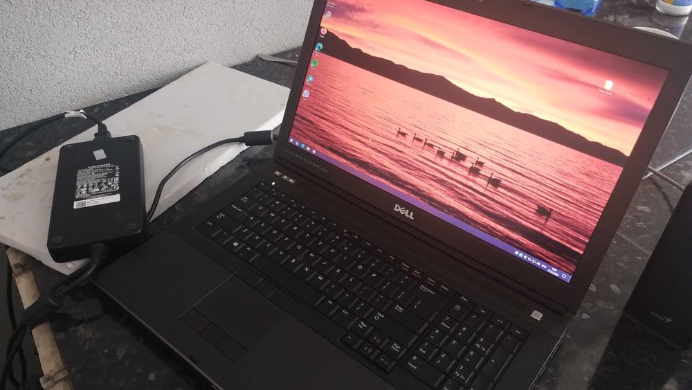 Ноутбук Dell precision m6700