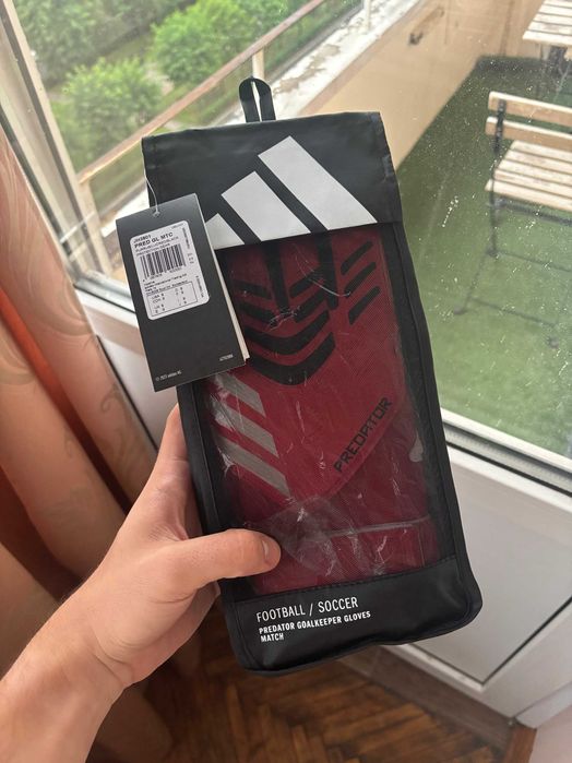 Воротарські рукавички Predator Match (розмір UK9)