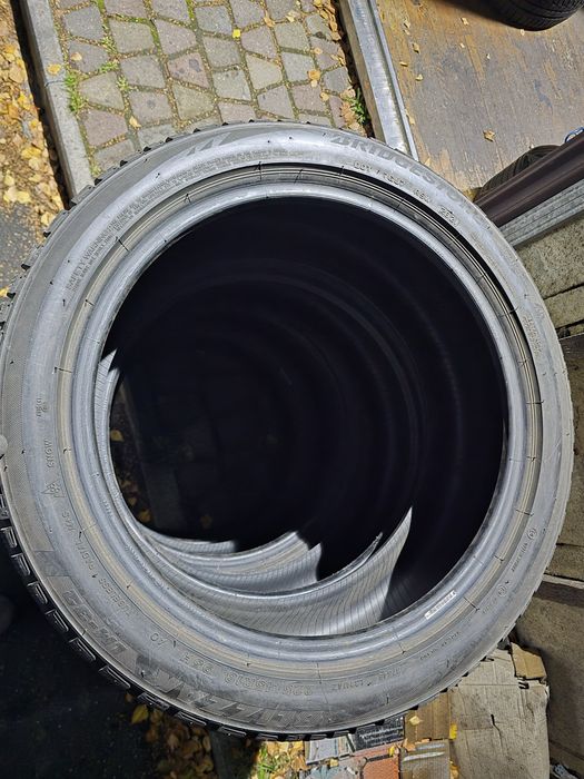 225/45R18 Bridgestone Blizzak lm-32