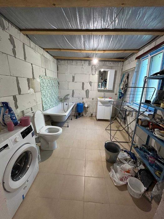 (7) Продаж 2 поверхового будинку в с. Сальник (8813)