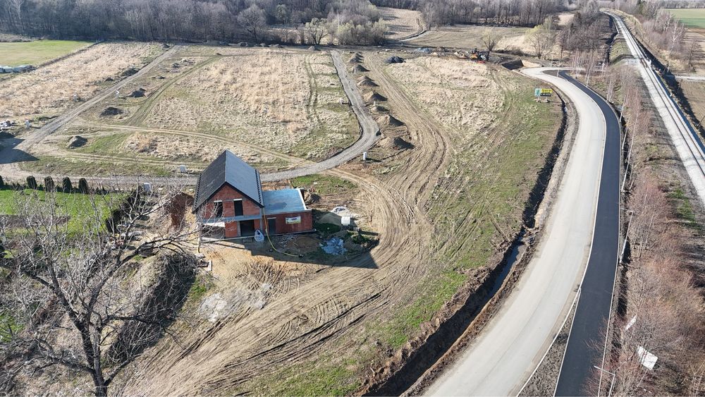 Dzialka budowlana 9.60 - uzbrojona z droga utw Moszczanka/Pokrzywna