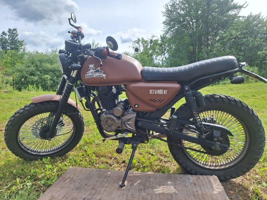 Майже новий мотоцикл Geon scrambler 200 lite
