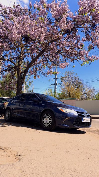 Авто в аренду TOYOTA CAMRY 2016. Гибрид!900 грн