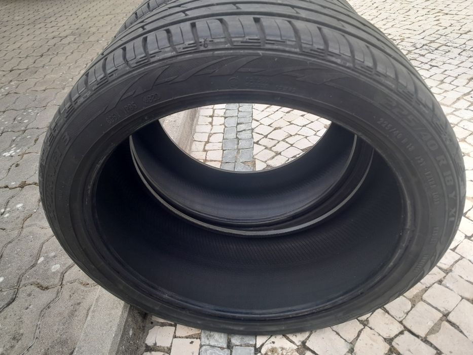 Pneus 225/ 40 /18 Mabor