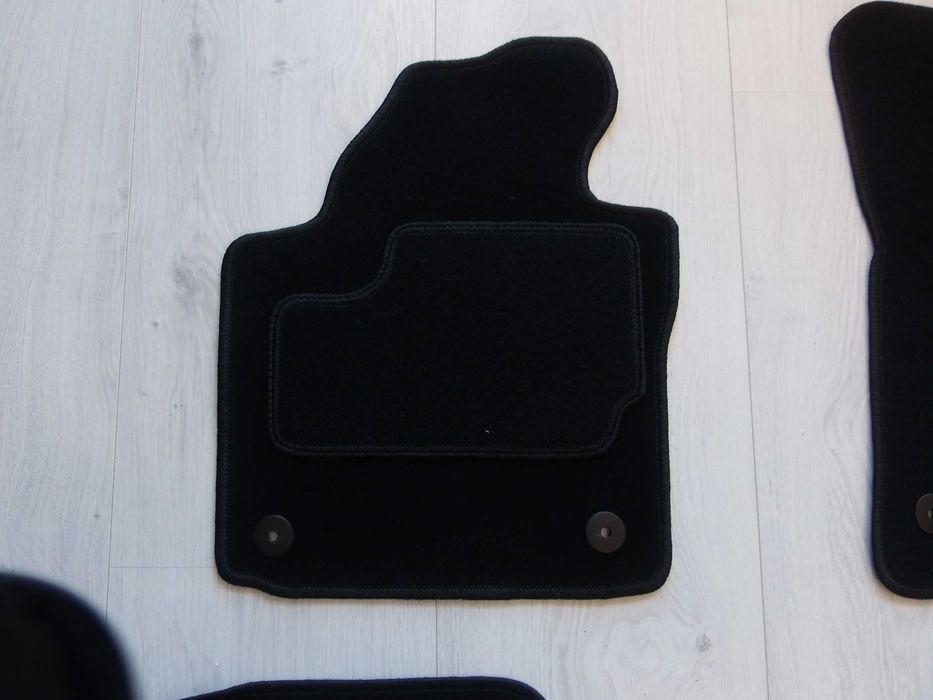 Dywaniki Welurowe VW TOURAN Rok 10-15 Idealnie Dopasowane STOPERY
