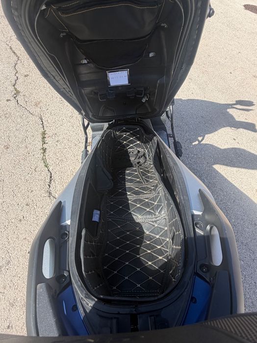 Honda Forza 125cc com vários acessórios extra+top case espaçoso
