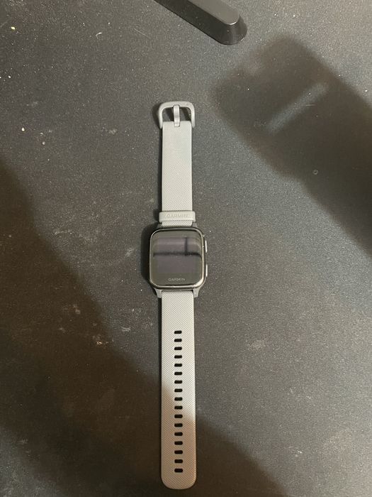 Garmin Venu SQ.