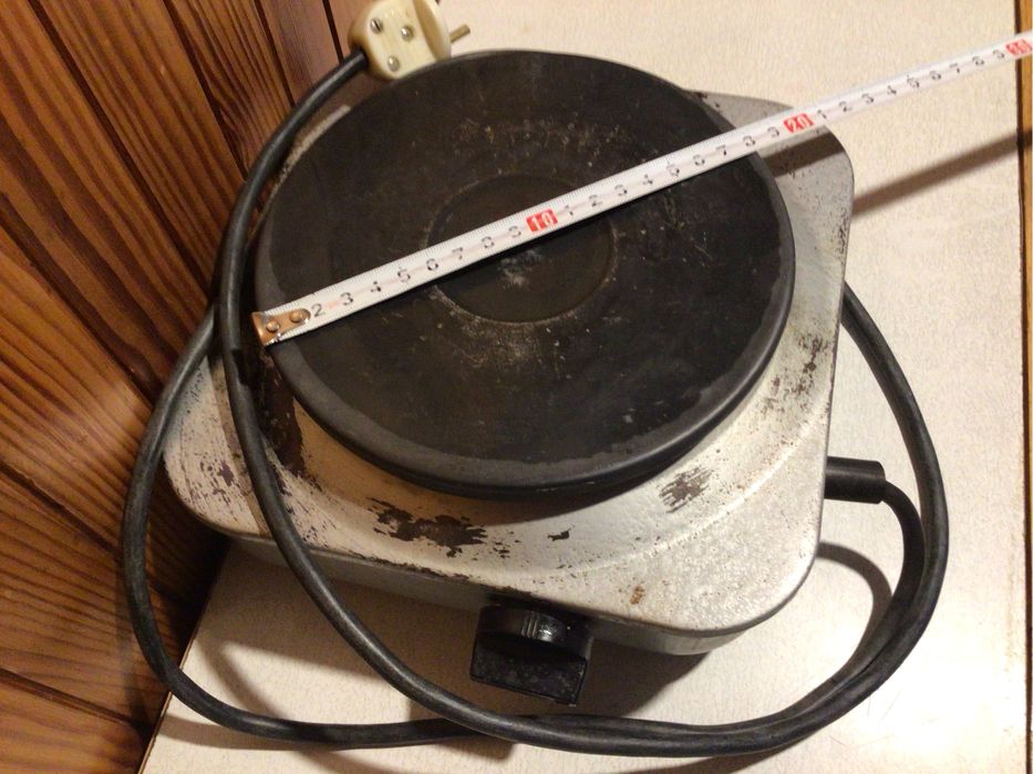 Електроплита  часів  СРСР  22см. - 22см..