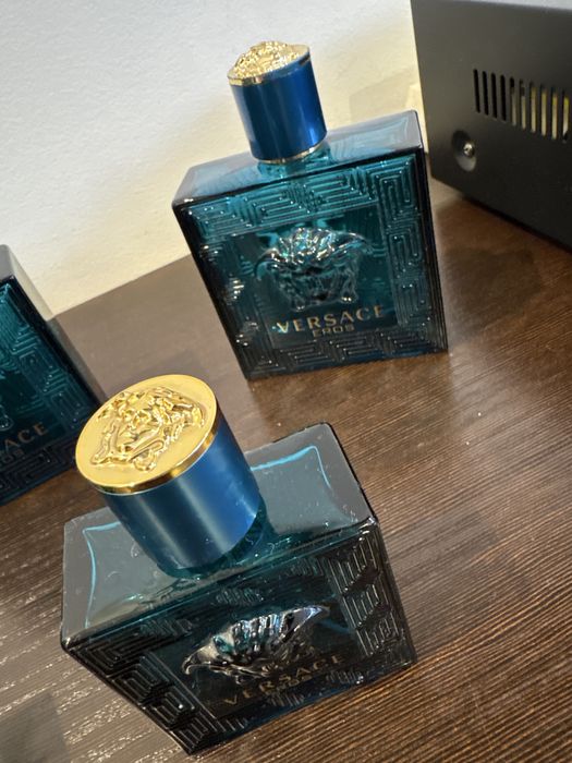 Puste fiolki po perfumach versace