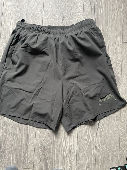 Шорты Nike M новые оригинал