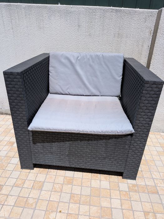 Vendo em conjunto ou individual sofás de jardim