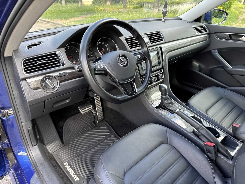 Volkswagen Passat 2017 SEL