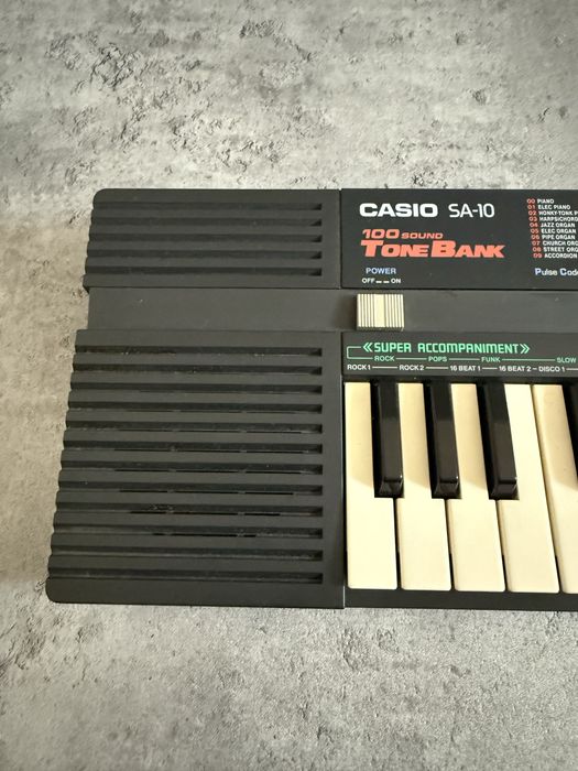 Keyboard Casio SA-10 (Bjork)