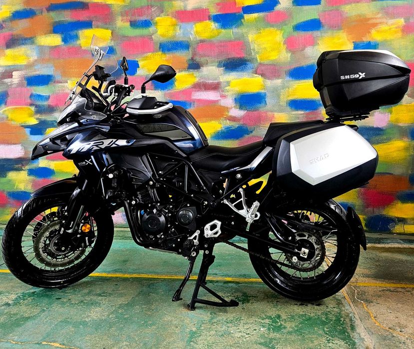 Moto Benelli TRK 502X,  19 900kms rigorosamente nova. Estado de conservação absolutamente incomparável.