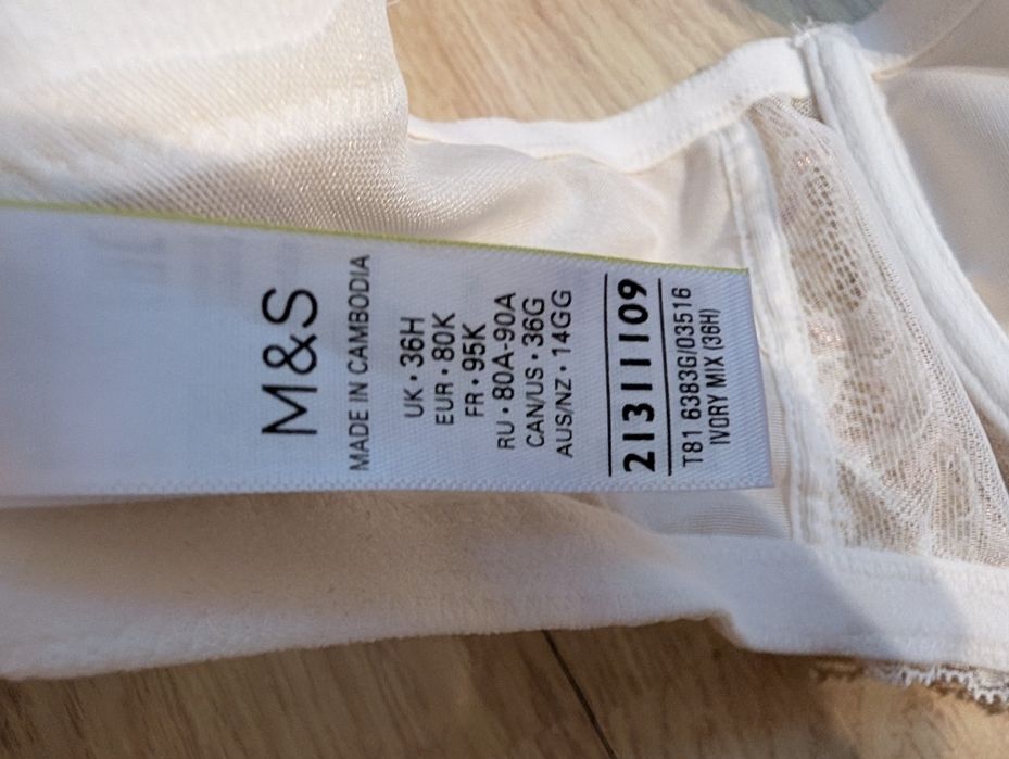 Biustonosz Marks Spencer 80K