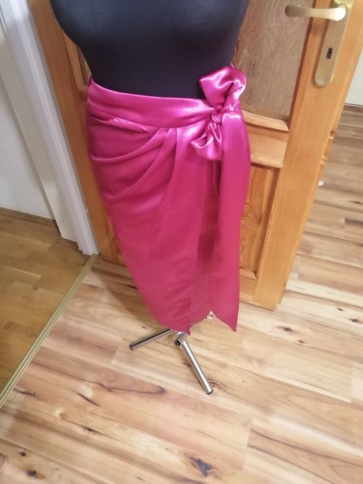 Spódnica z założeniem i wiązaniem 36 - 42