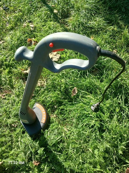 Газонокосарка тріммер