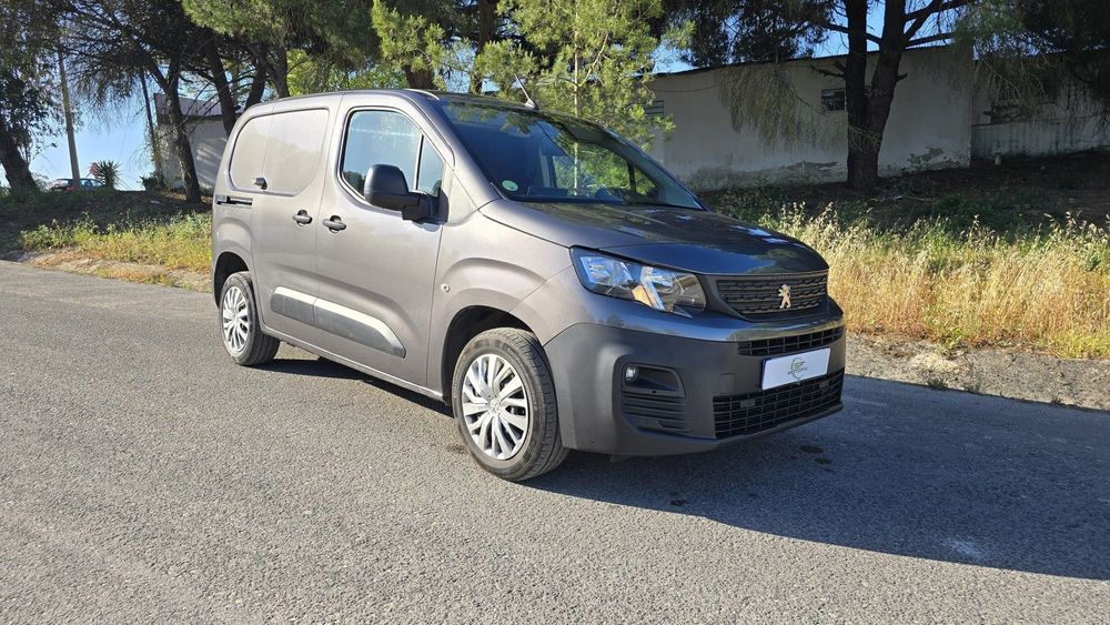 Peugeot Partner 1.5 BlueHDi Asphalt Standard EAT8