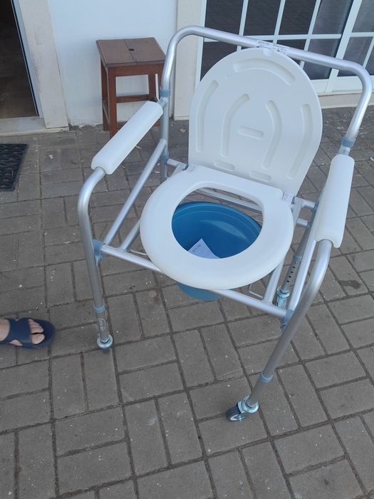 Cadeira de banho geriatrico