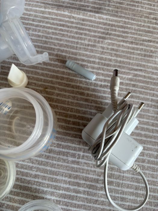 Bomba Leite Elétrica Philips Avent Easy Comfort – Completa + sacos