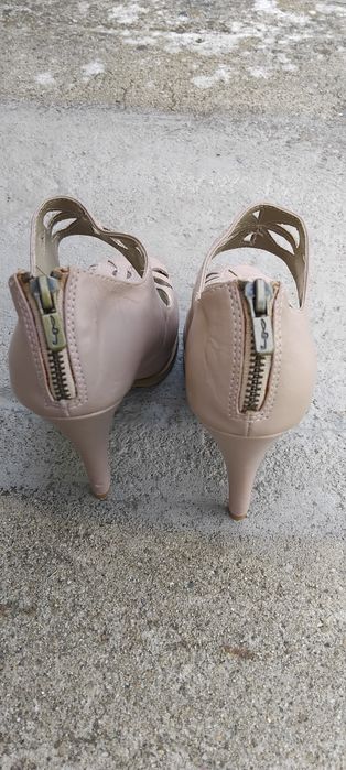 Sapatos compensados, salto alto 36 novos!