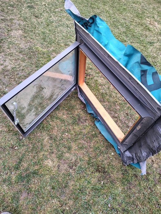 Wyłaz dachowy 50/80