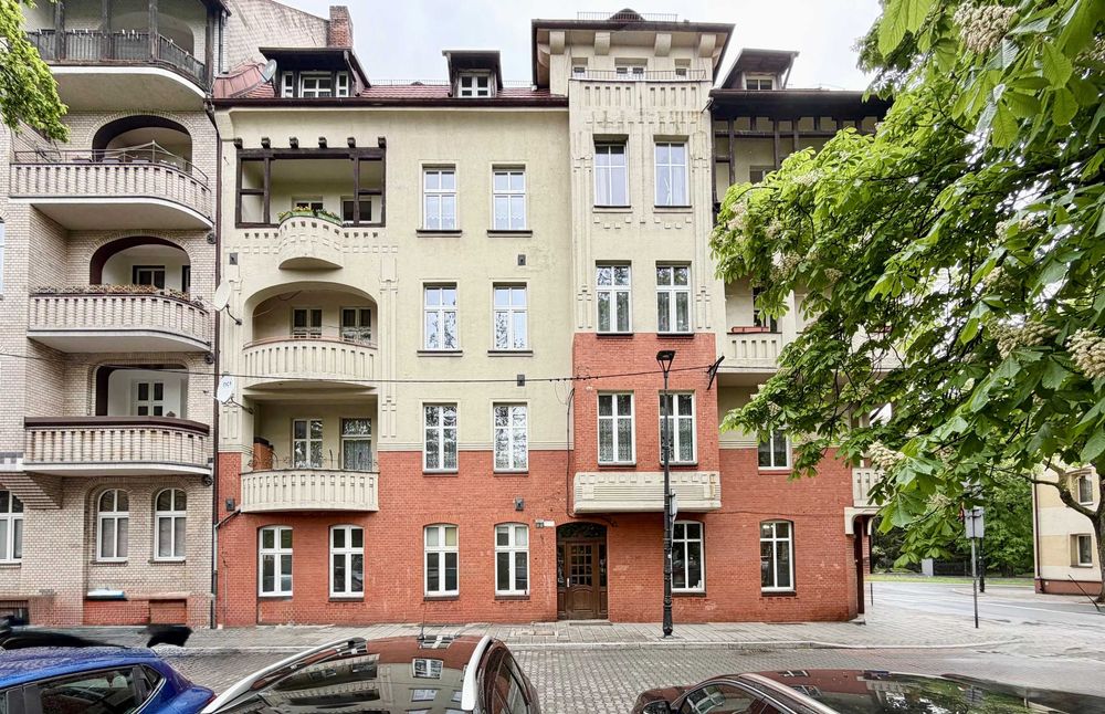 Przestronne i wyremontowane - Pl. Wolności 2