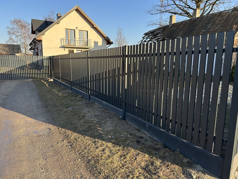 Montaż ogrodzeń panelowych oraz palisadowych