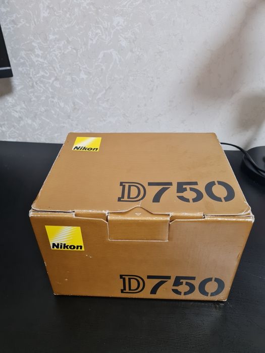 Nikon D750 + Nikkor 24-70mm 1:2.8E