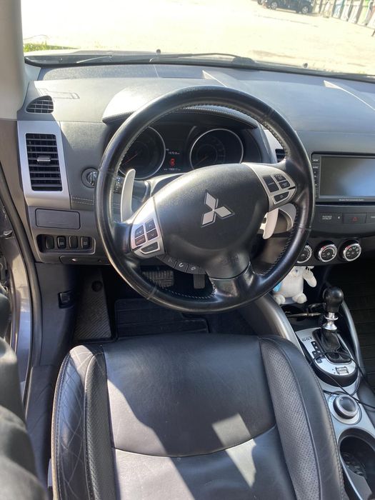 Продам Mitsubishi outlander