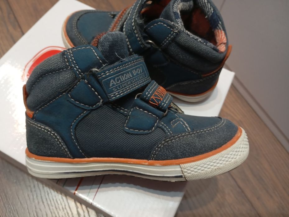 Buty dziecięce Action Boy r.25 jesień/wiosna