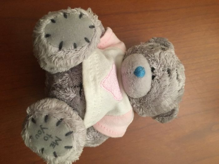 4 Peluches: Lagarta, Ursinha, Roca vaquinha e Doudou = 3 €