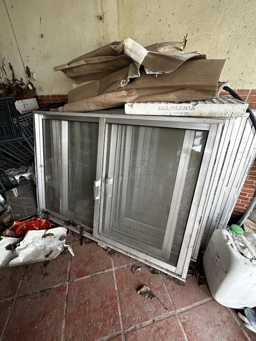 Janelas e portadas de aluminio