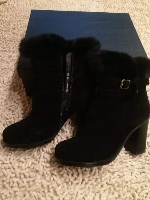 Ботильони braska чорні натур. замш. 37,5 р. зима