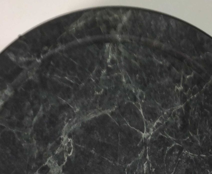 Grelhador de mesa em pedra com sup. metálico
