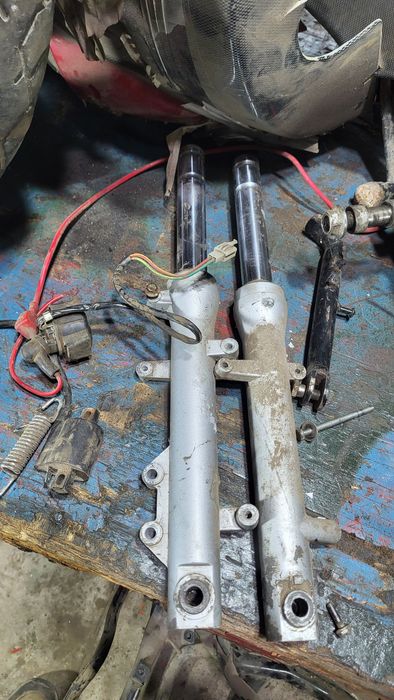 Вайпер Шторм, двигатель 50 кубов двухтактный аналог Ямаха Джог, колёса