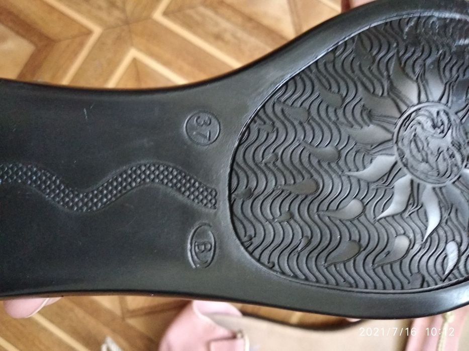 Летние  сандалии