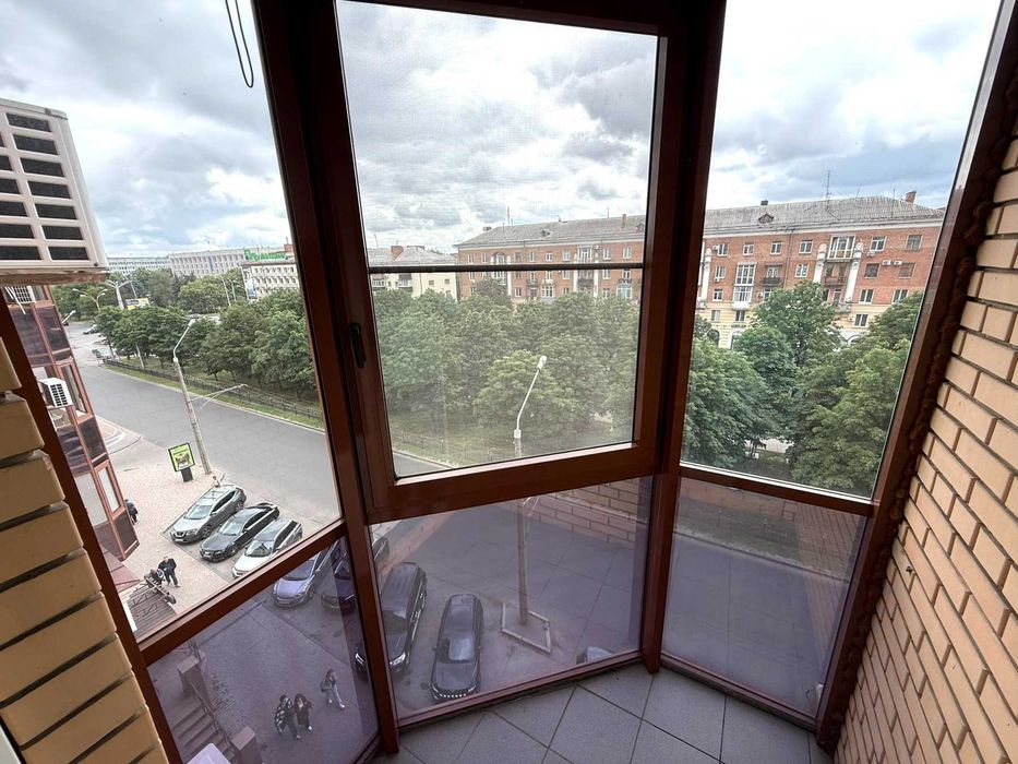 ‼️Центр‼️ 3 кімнатна квартира-студія, 87 м², топова локація