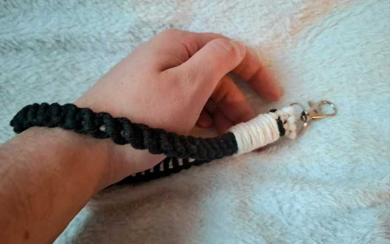 Breloczek smycz do kluczy handmade