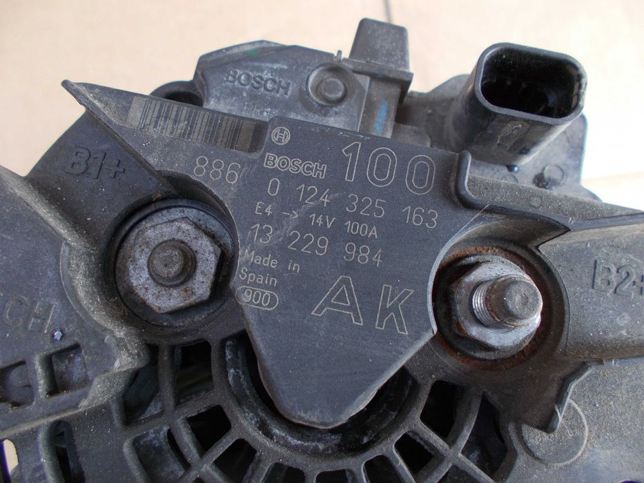 opel ZAFIRA b vectra c astra h  1.8 16v alternator AK