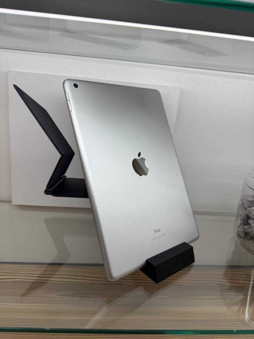 Apple iPad 9th Generation 64GB Wi-Fi Планшет | Магазин | Гарантія