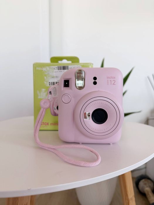 Fujifilm Instax mini 12 рожевий фотоапарат миттєвого друку