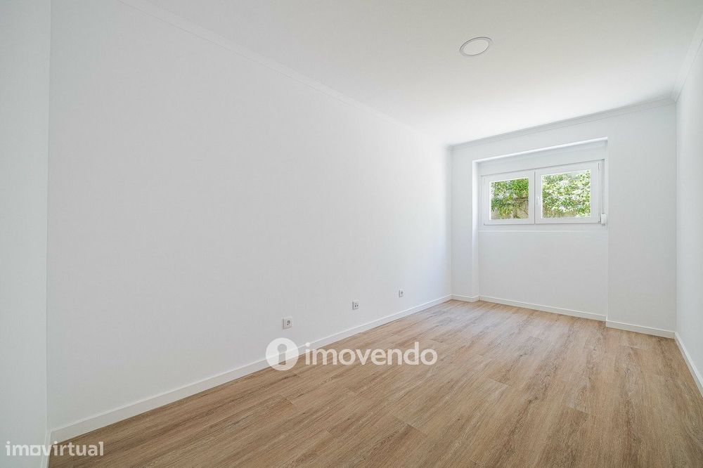 Apartamento T1 remodelado e com cozinha equipada, em Entrecampos