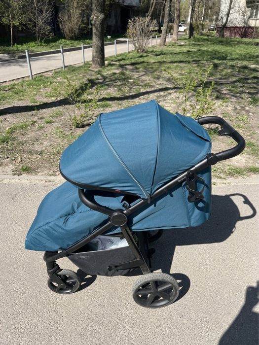Прогулянкова  коляска Carrello Bravo